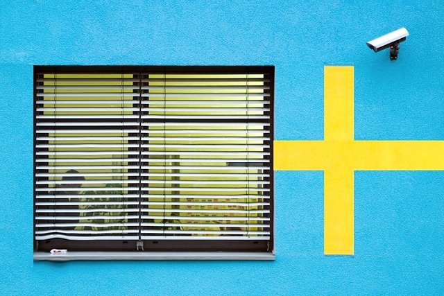 sweden-wikileaks-flag-assange-warlogs