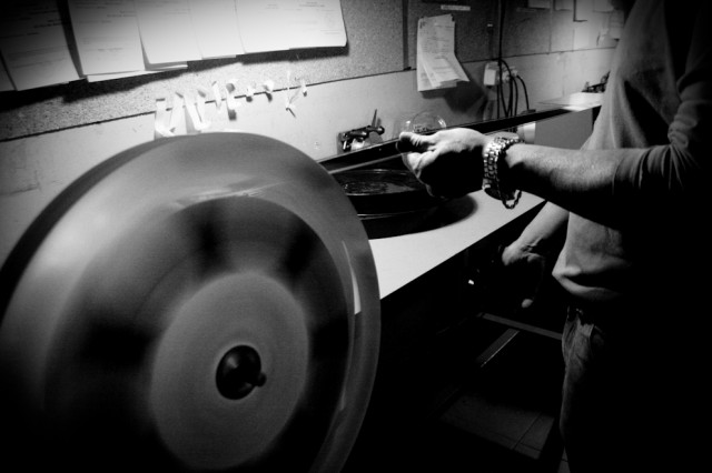 Projectionniste au travail