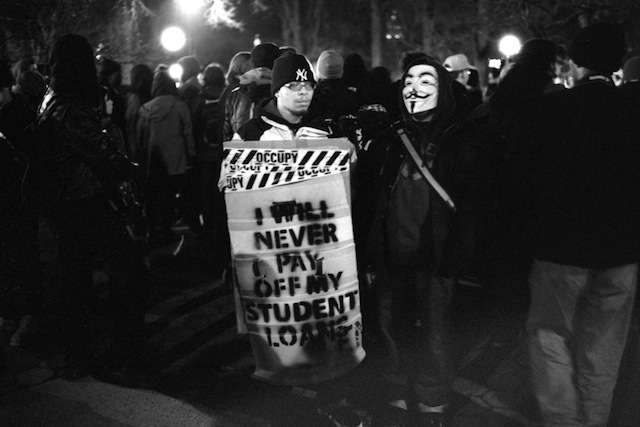 OWS_Student_Anonymous-©-Arnaud-Contreras